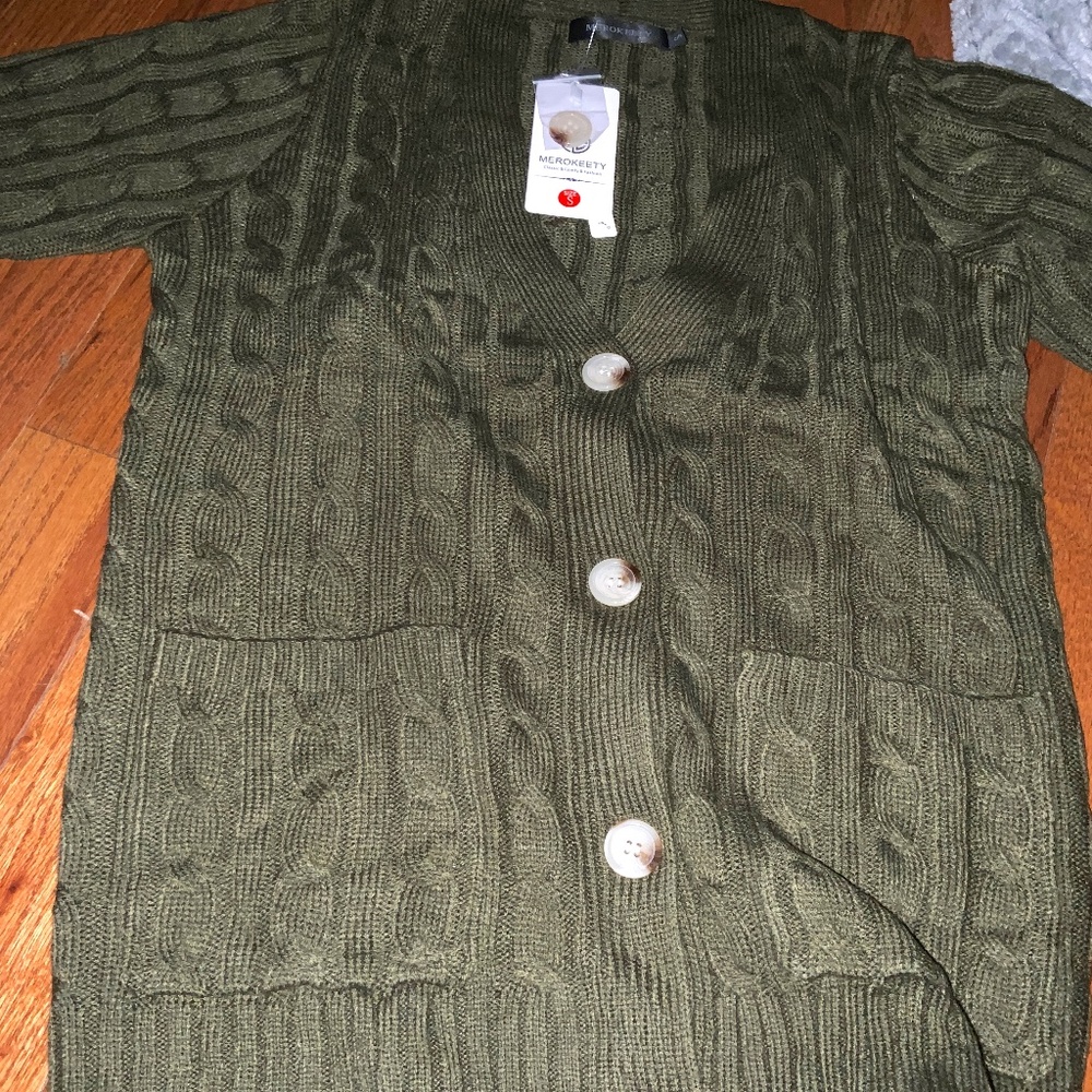 MEROKEETY cardigan, in dark olive green size small, oversized